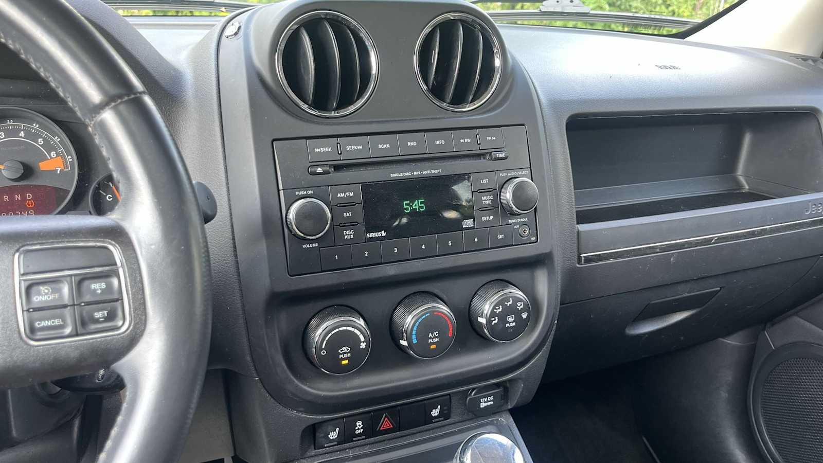 Used 2015 Jeep Patriot High Altitude AWD/4WD image 41