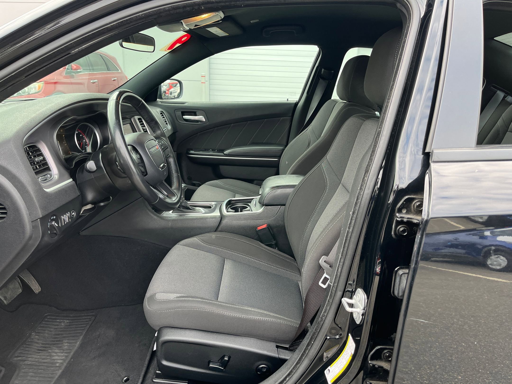 Used 2019 Dodge Charger SXT image 35