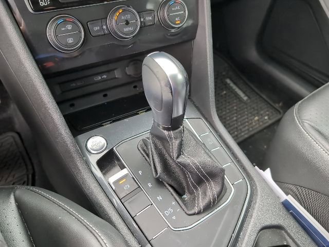 Used 2021 Volkswagen Tiguan SE image 19