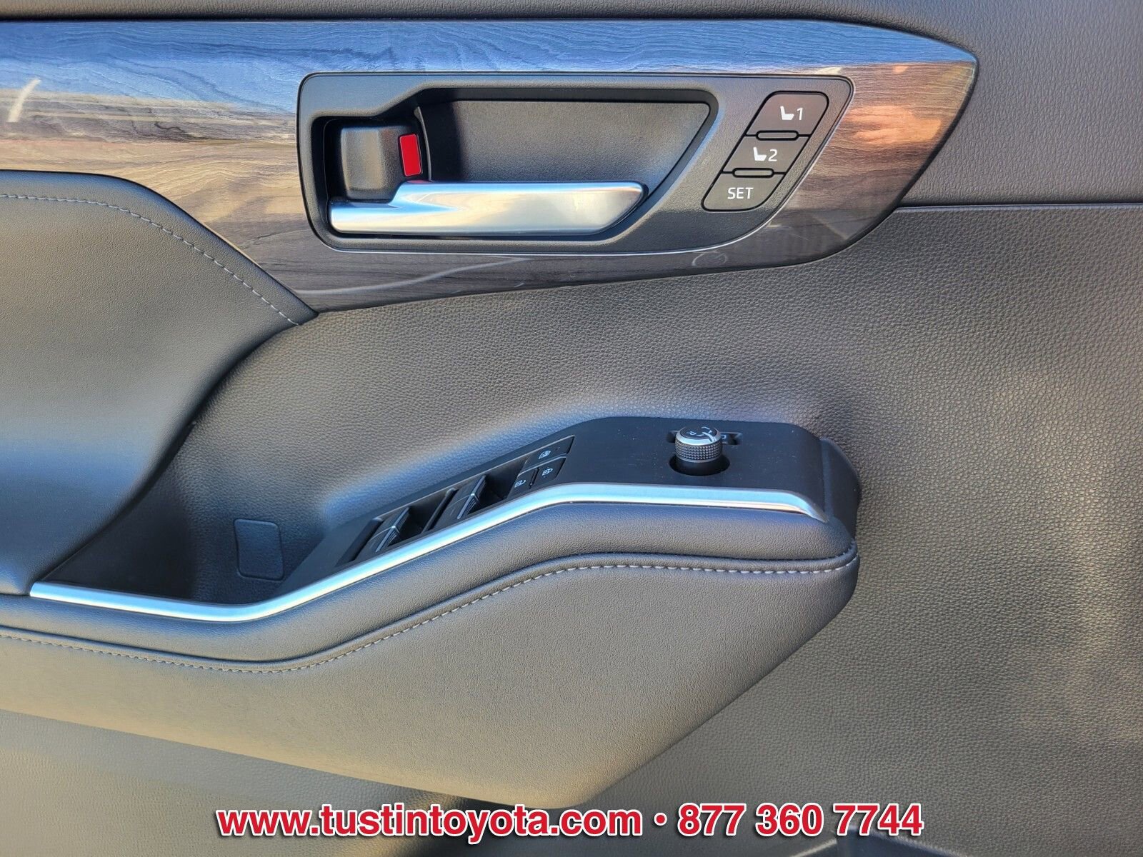 Used 2023 Toyota Highlander Limited image 20