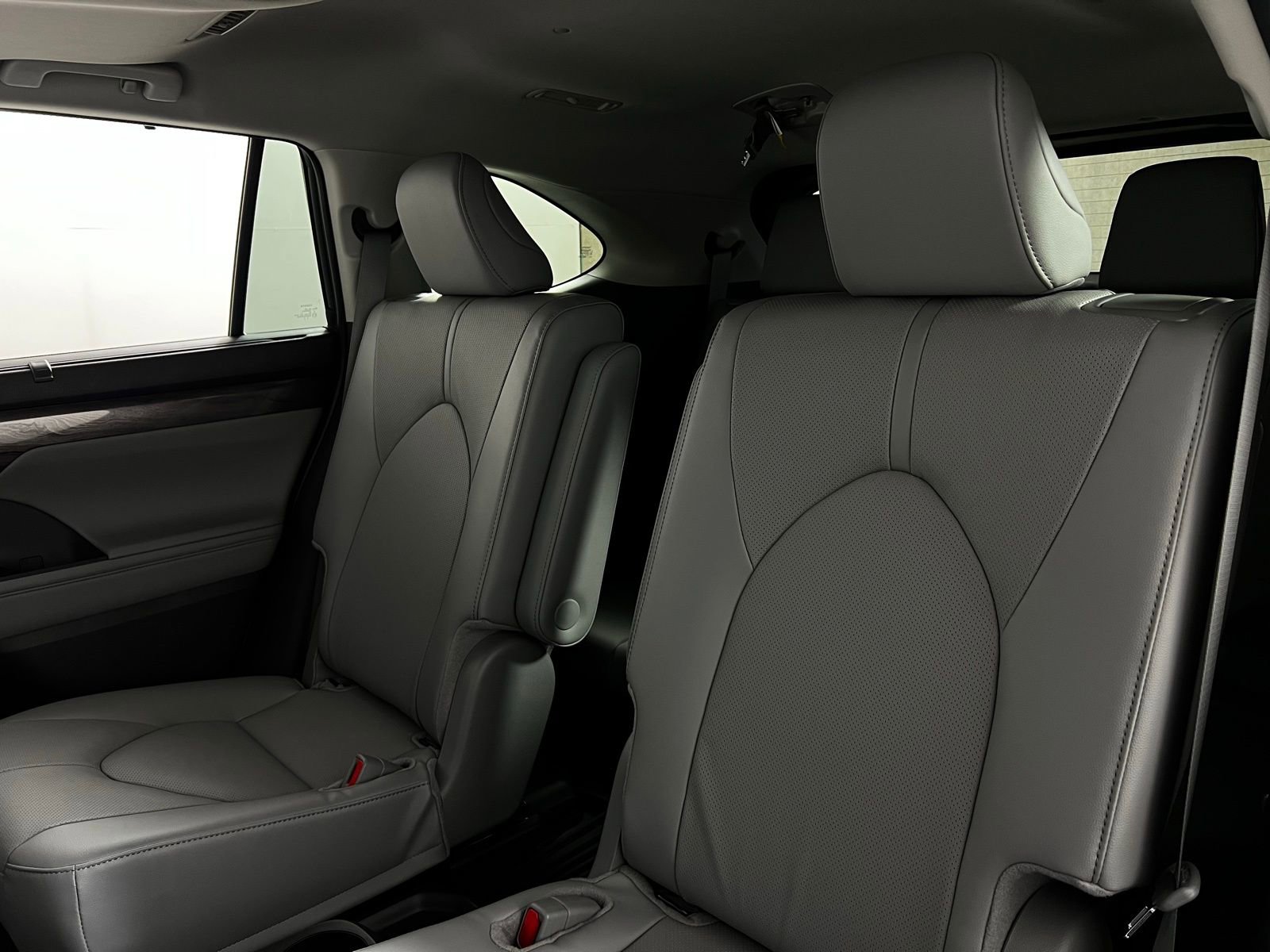 Certified 2026 Toyota Highlander Limited image 25