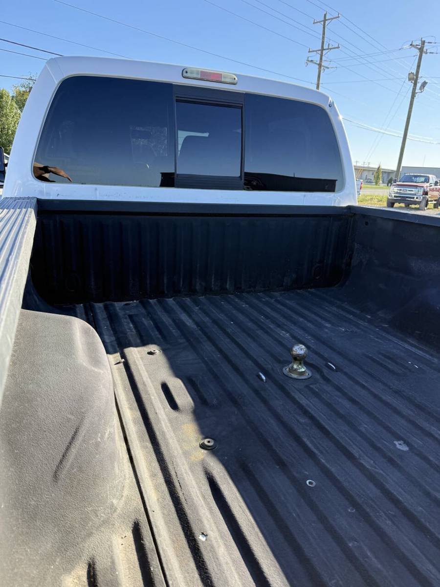 Used 2016 Ford F250 Lariat w/ Lariat Ultimate Package AWD/4WD image 11