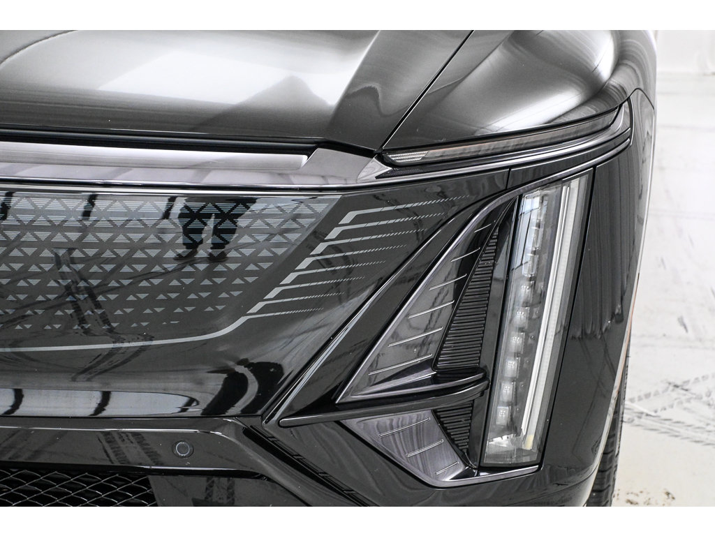 New 2026 Cadillac Lyriq V AWD/4WD image 9