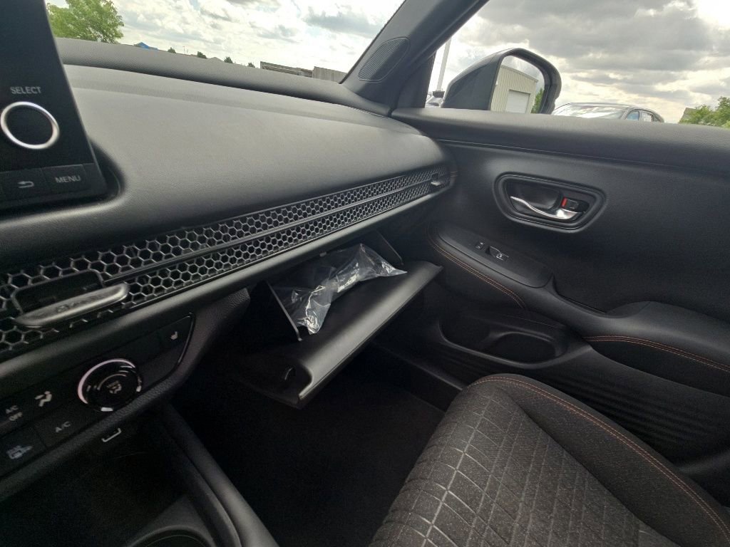 Used 2023 Honda HR-V Sport image 18