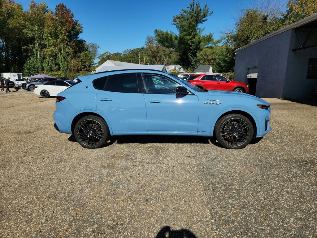 Used 2022 Maserati Levante Modena S image 4