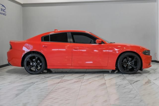Used 2017 Dodge Charger R/T RWD image 11