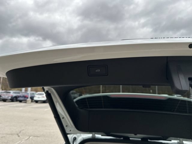 New 2026 Volkswagen Tiguan SE AWD/4WD image 9