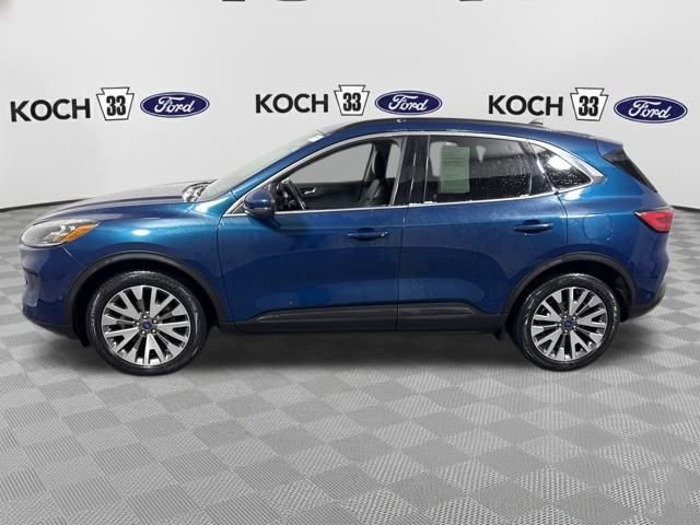 Used 2020 Ford Escape Titanium image 4