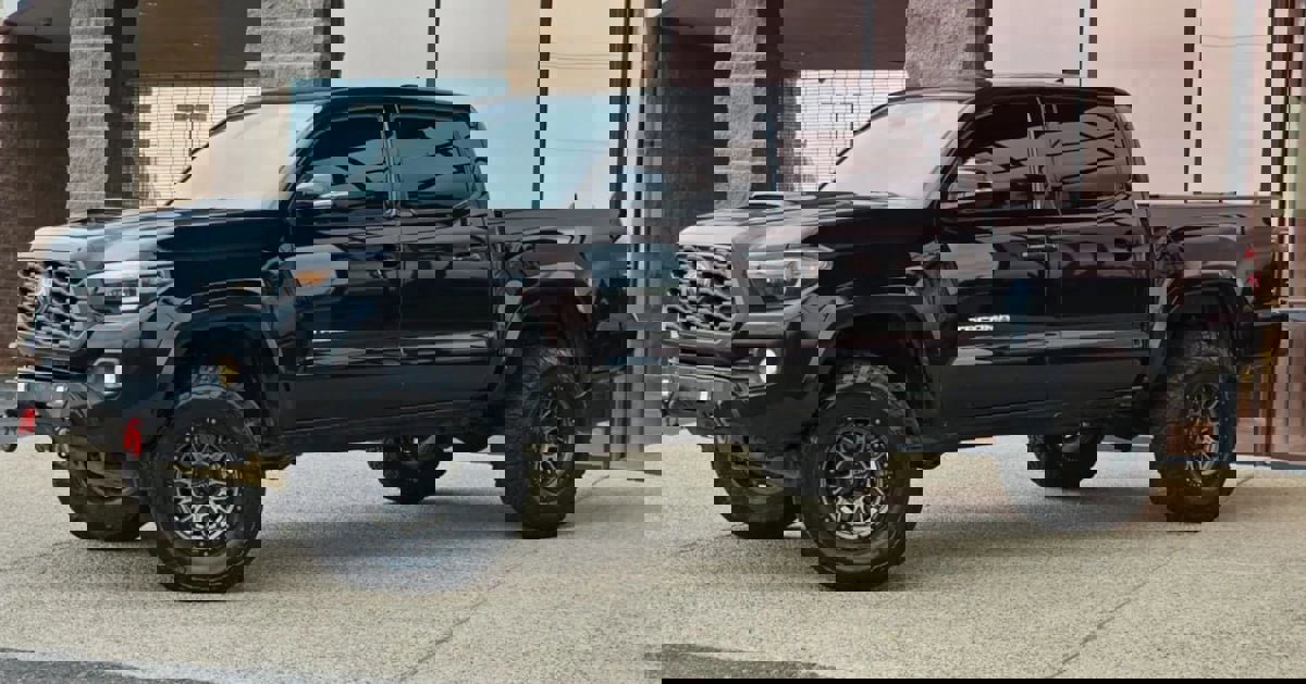 Used 2023 Toyota Tacoma TRD Sport image 5