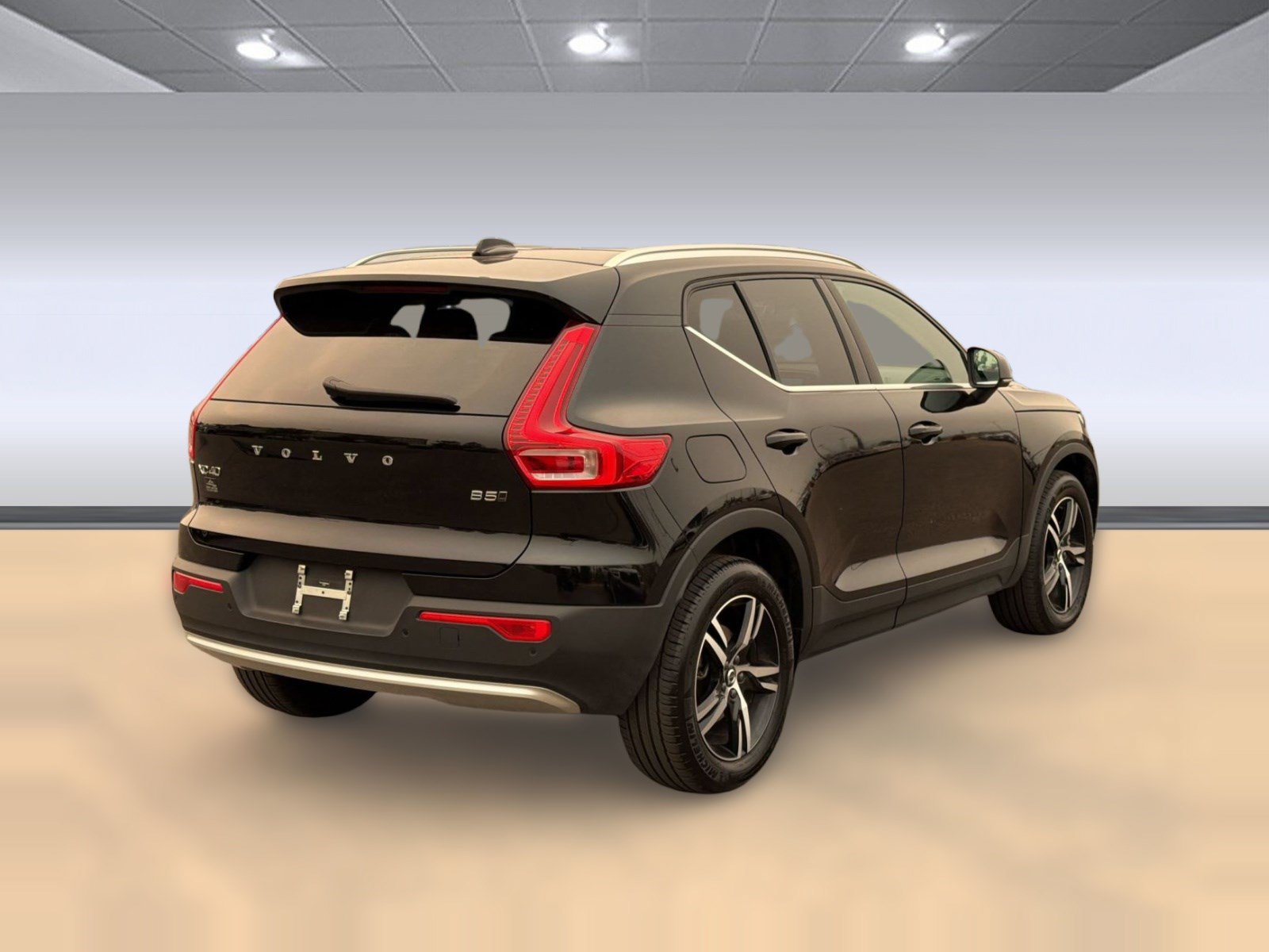 Used 2025 Volvo XC40 B5 Core AWD/4WD image 9