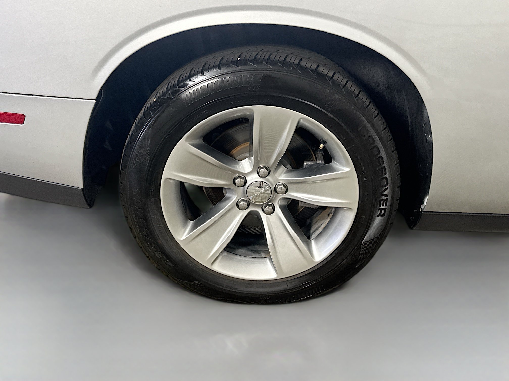 Used 2021 Dodge Challenger SXT RWD image 31