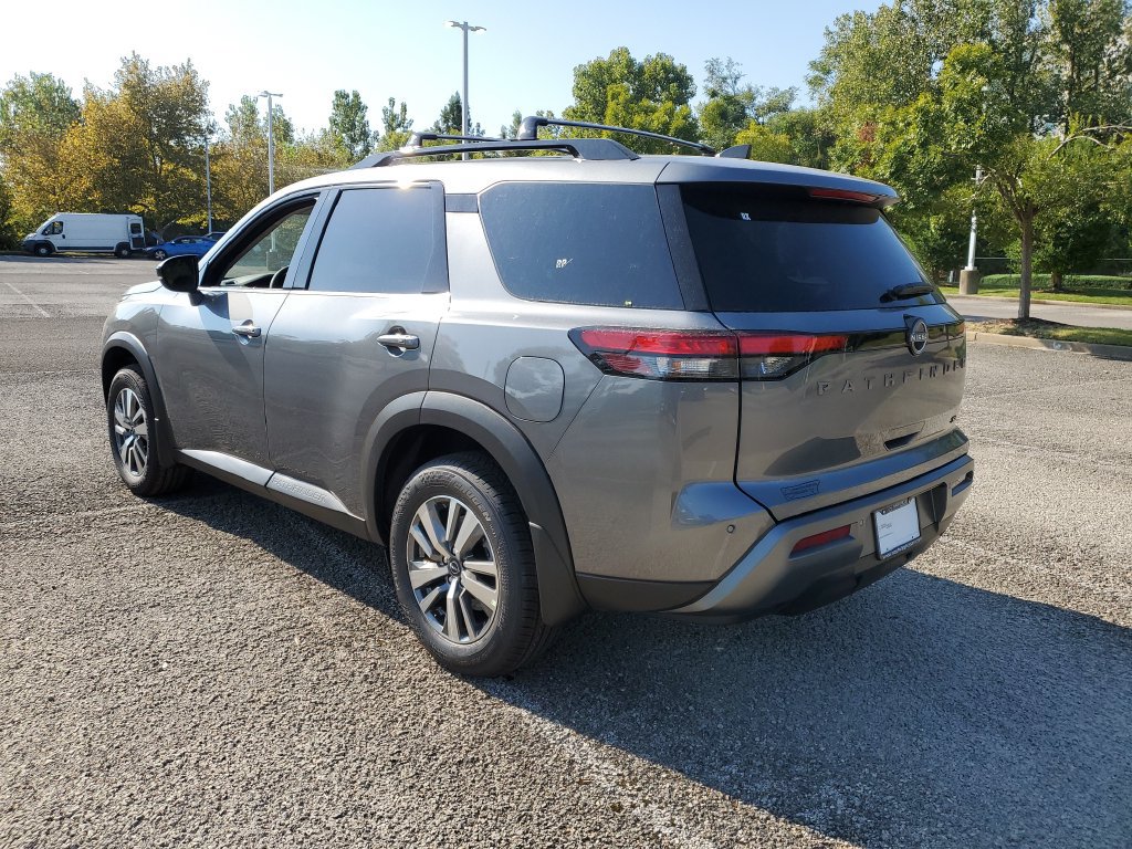 New 2026 Nissan Pathfinder SL FWD image 3