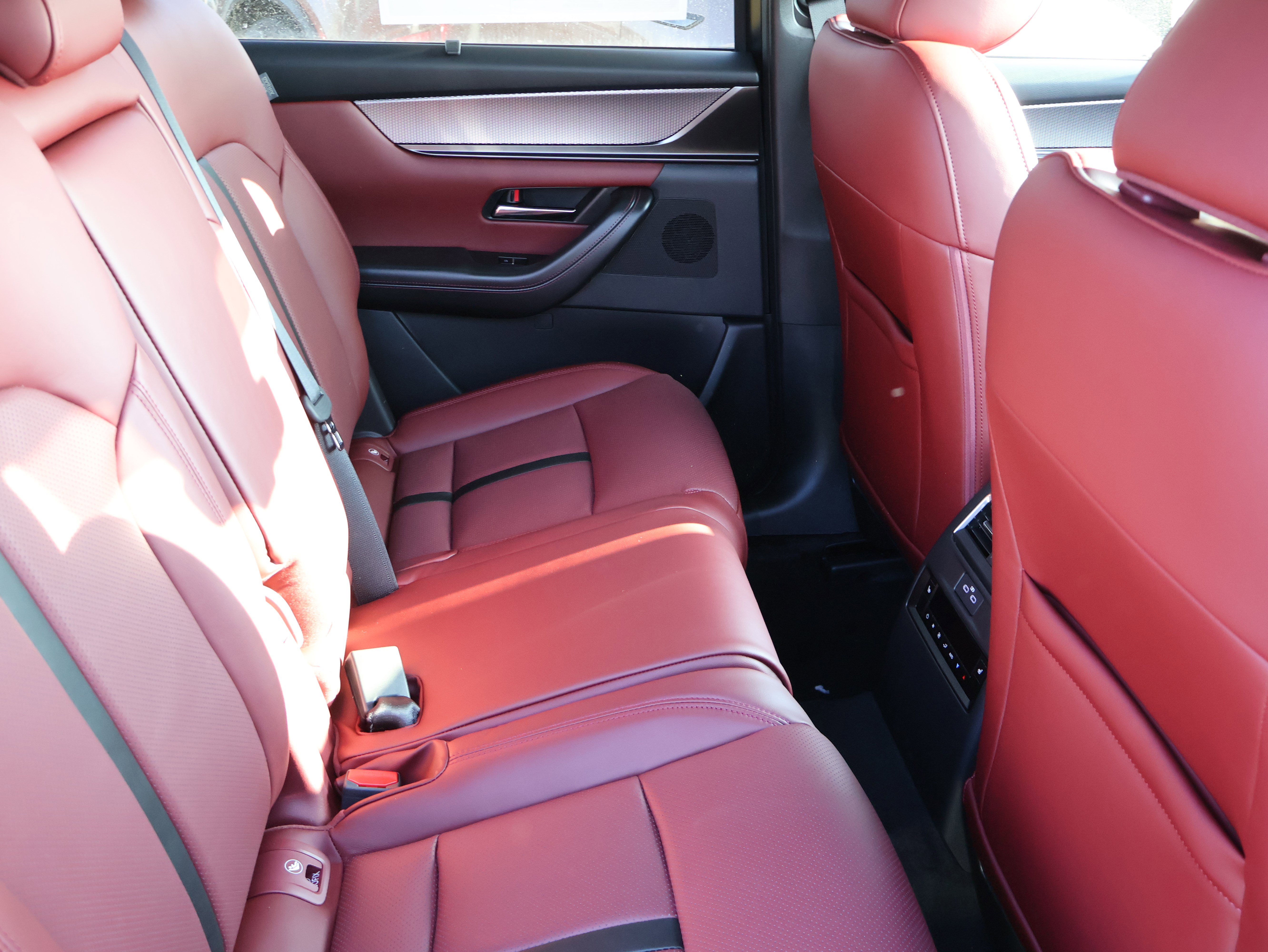 New 2026 MAZDA CX-70 3.3 Turbo w/ Premium Plus Pkg image 16