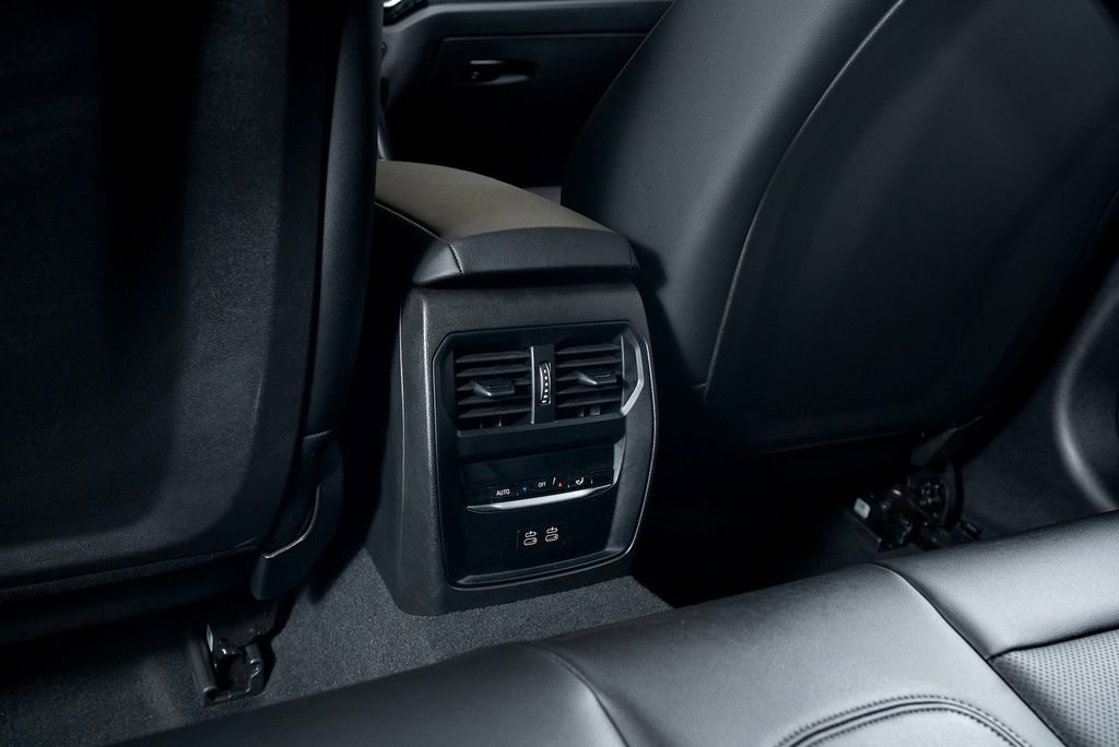 Used 2024 BMW M340i xDrive w/ Driving Assistance Package image 27