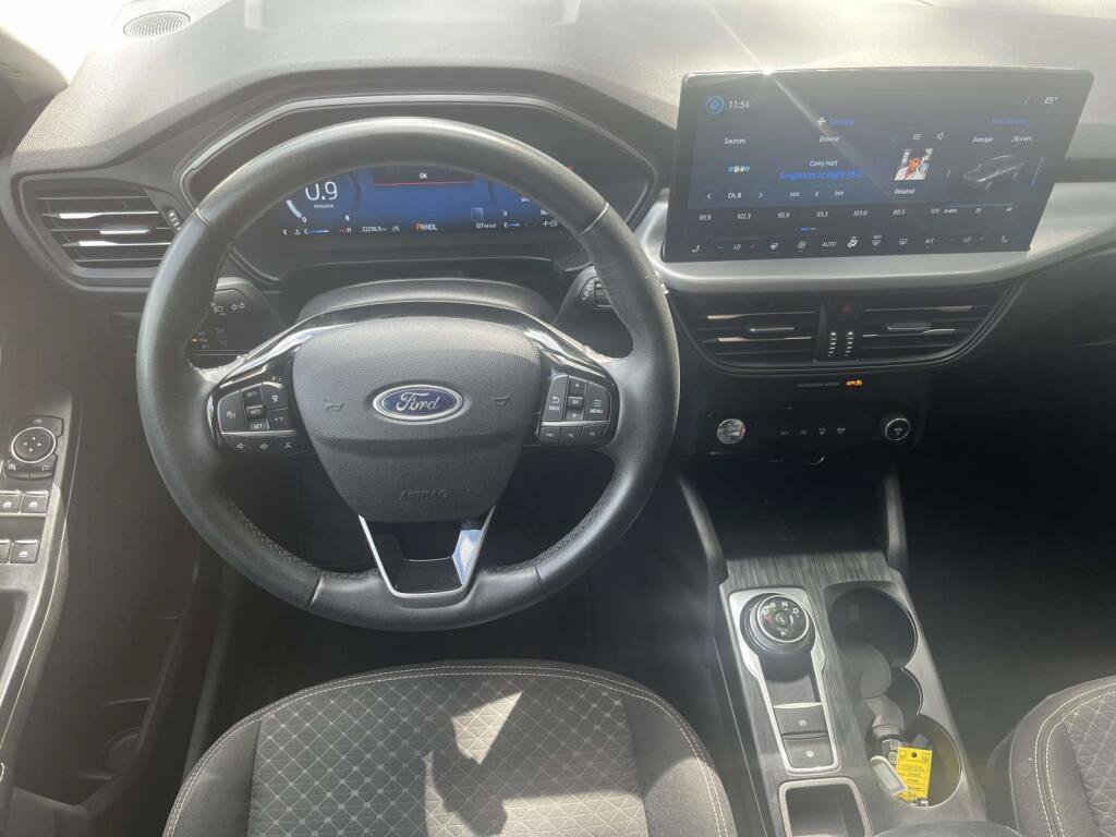 Used 2023 Ford Escape Active w/ Tech Pack #2 FWD image 2