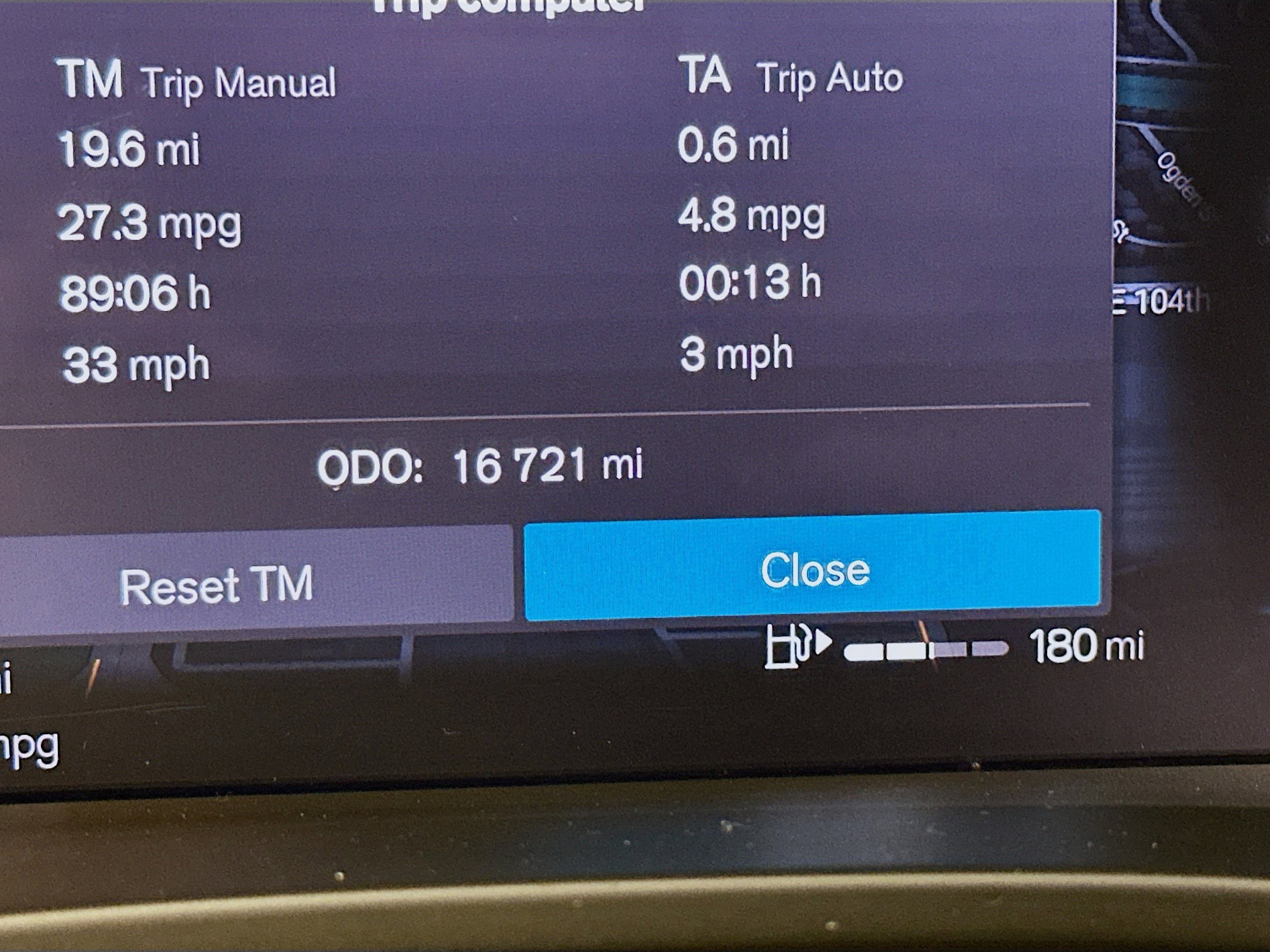 Used 2025 Volvo XC40 B5 Plus image 19