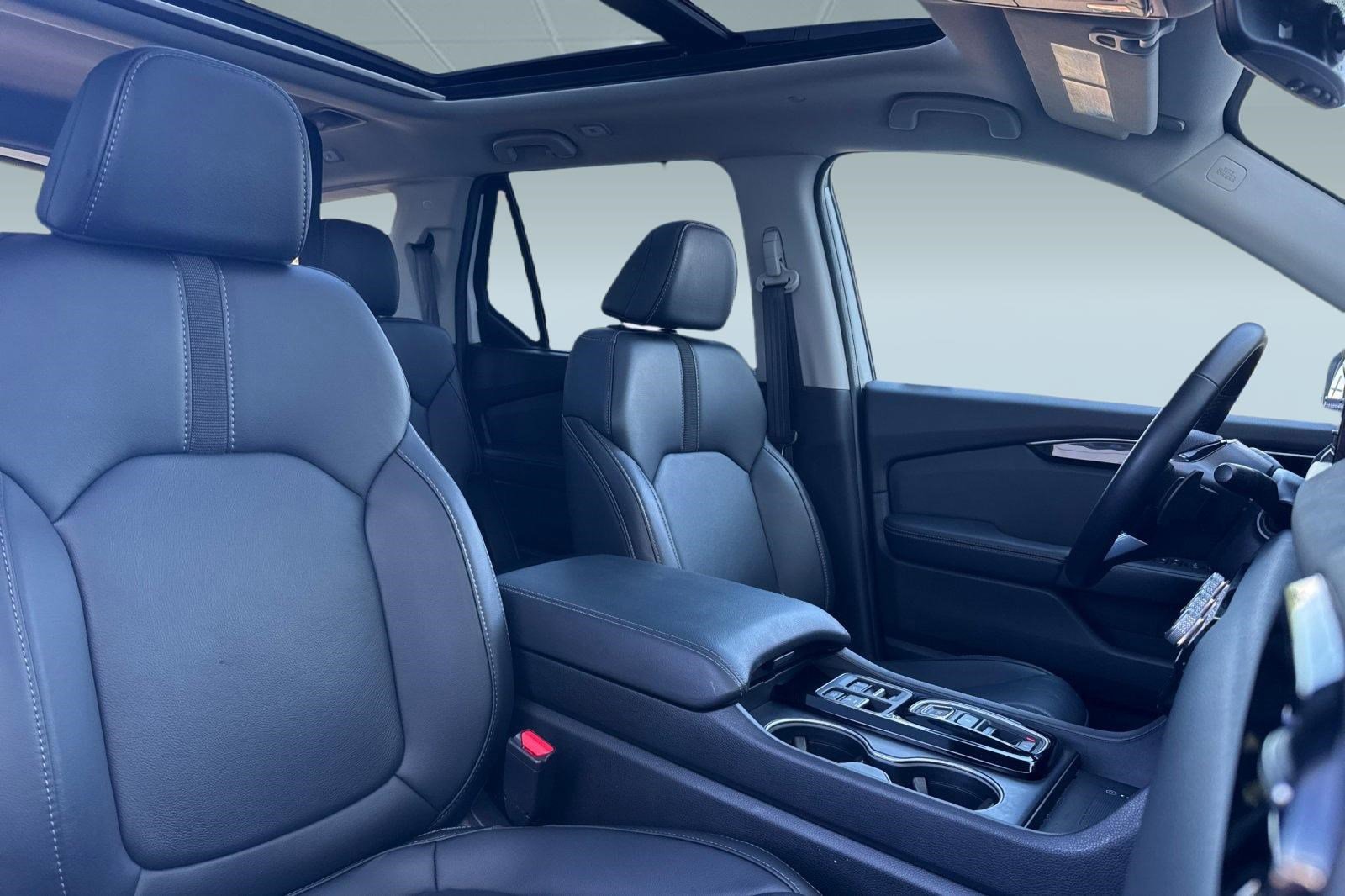 Certified 2025 Honda Pilot Touring image 32