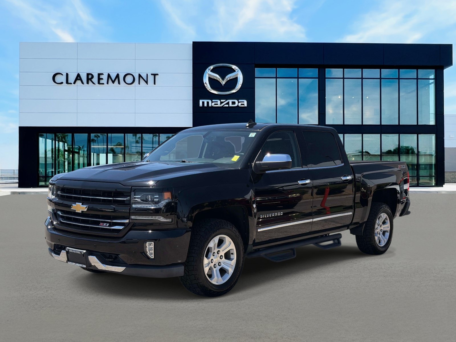 Used 2017 Chevrolet Silverado 1500 LTZ Z71 w/ LTZ Plus Package AWD/4WD image 3