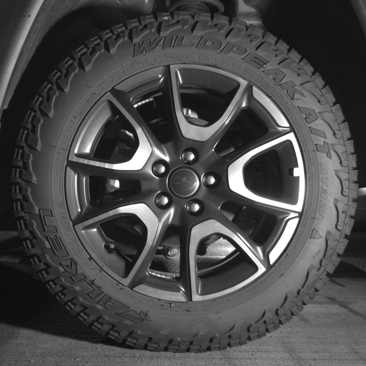 Used 2025 Jeep Compass Trailhawk image 14