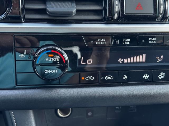 Used 2025 Nissan Pathfinder SL AWD/4WD image 35