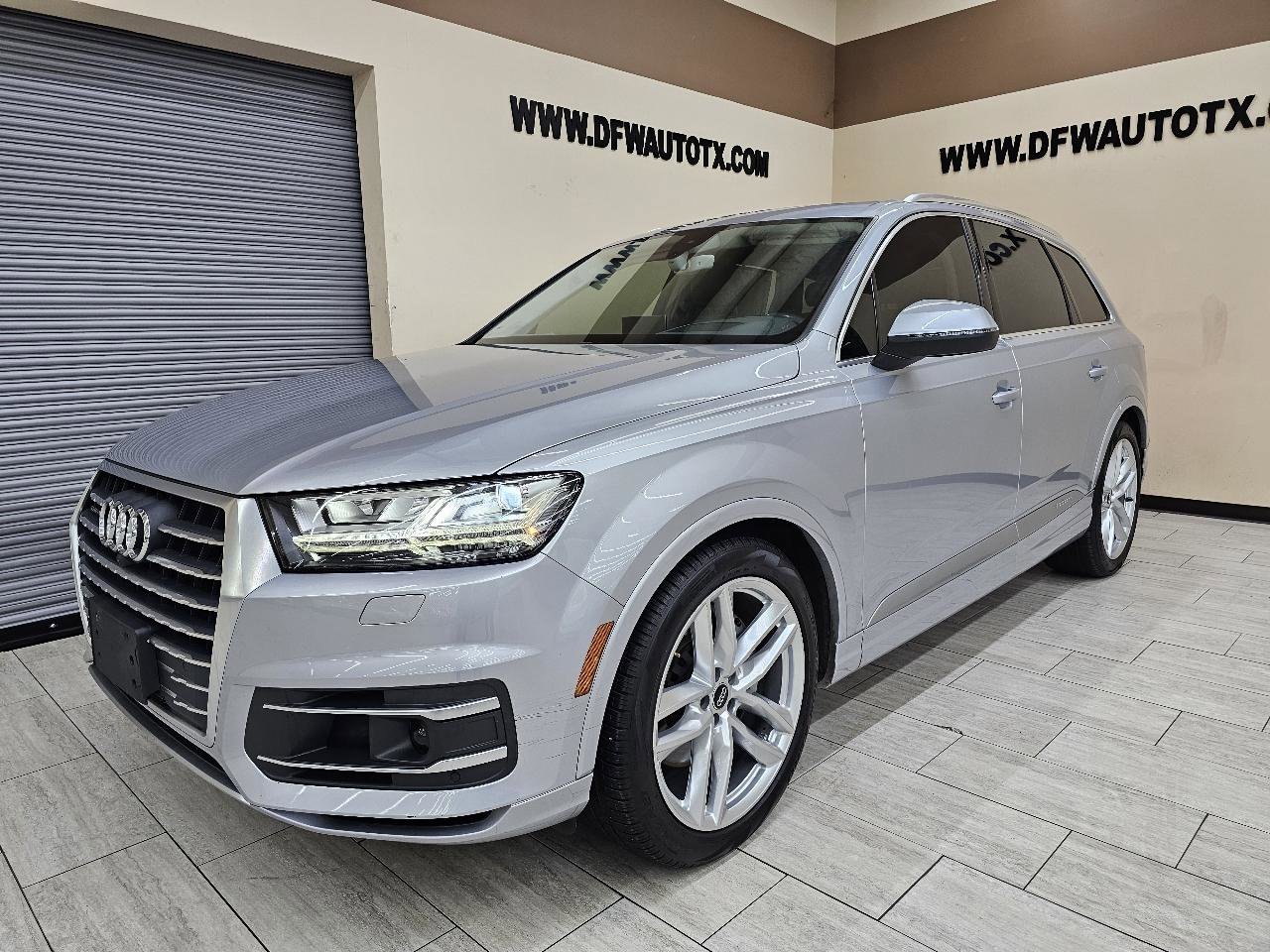 Used 2017 Audi Q7 3.0T Prestige image 2