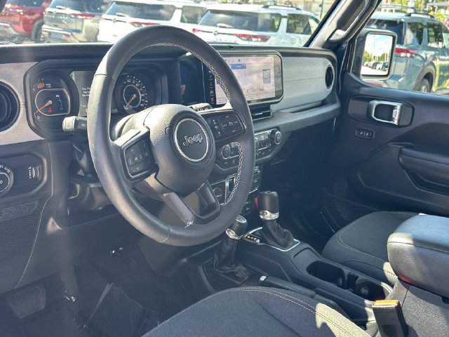 Used 2025 Jeep Wrangler Sport AWD/4WD image 13
