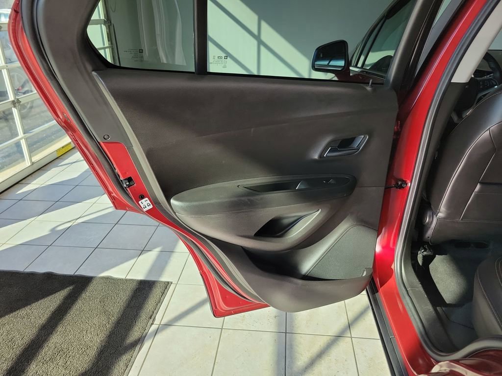 Used 2018 Chevrolet Trax LT w/ LT Convenience Package image 28