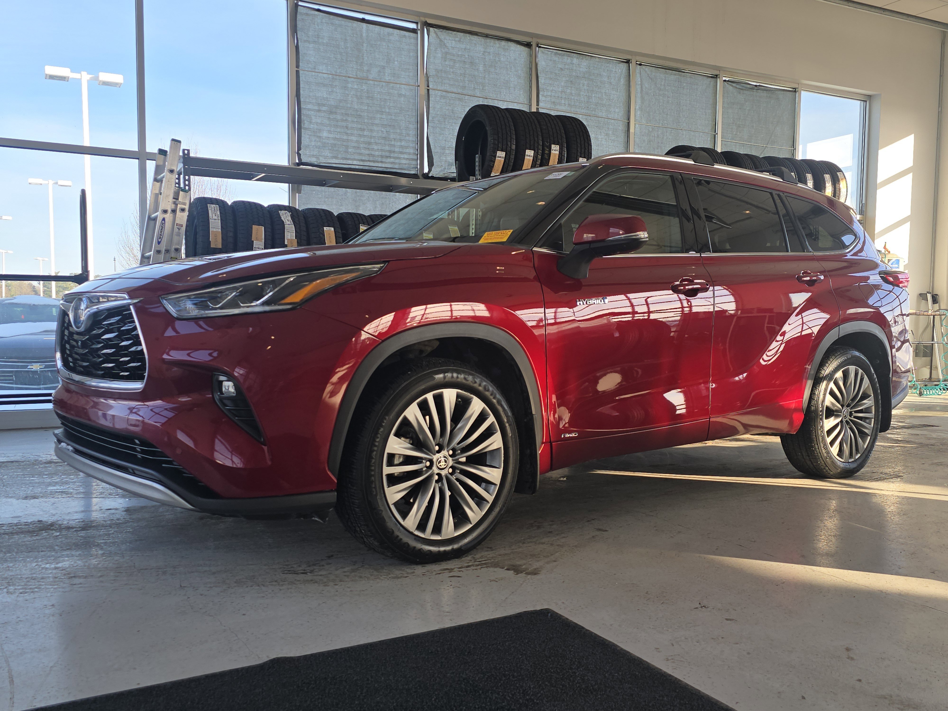 Used 2021 Toyota Highlander Platinum image 4