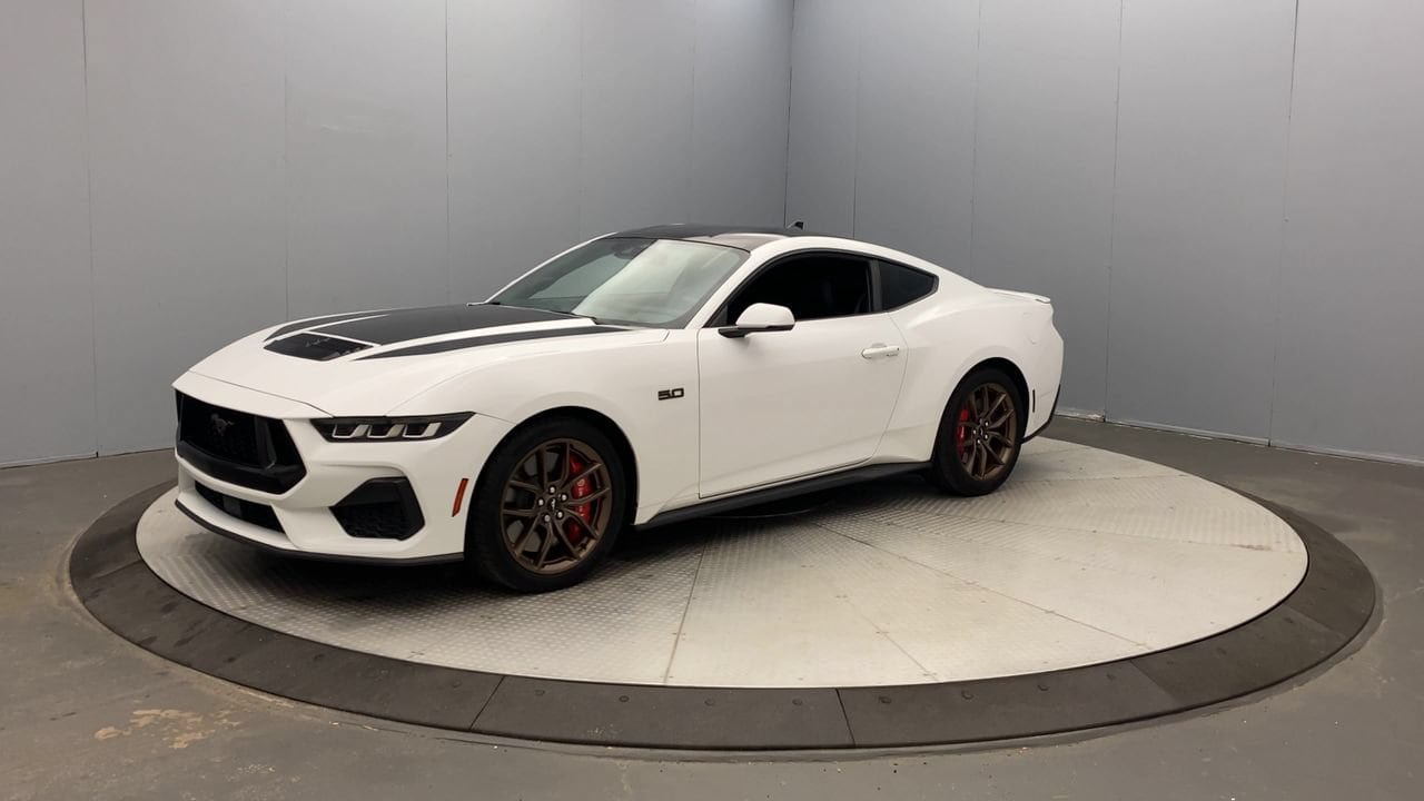 Used 2024 Ford Mustang GT Premium RWD image 9