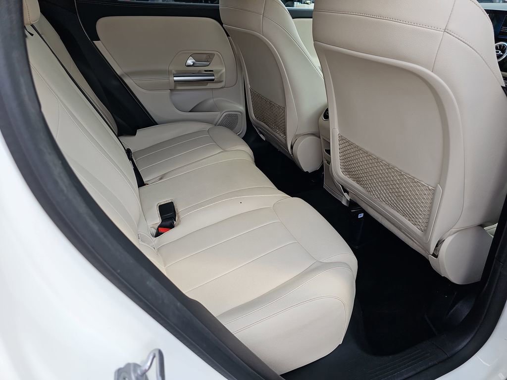 Used 2021 Mercedes-Benz GLA 250 w/ Premium Package image 14