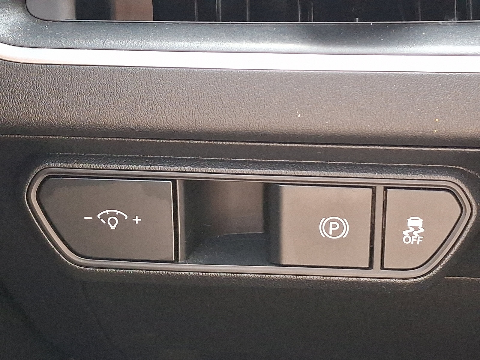 Used 2025 Kia K4 FWD image 25