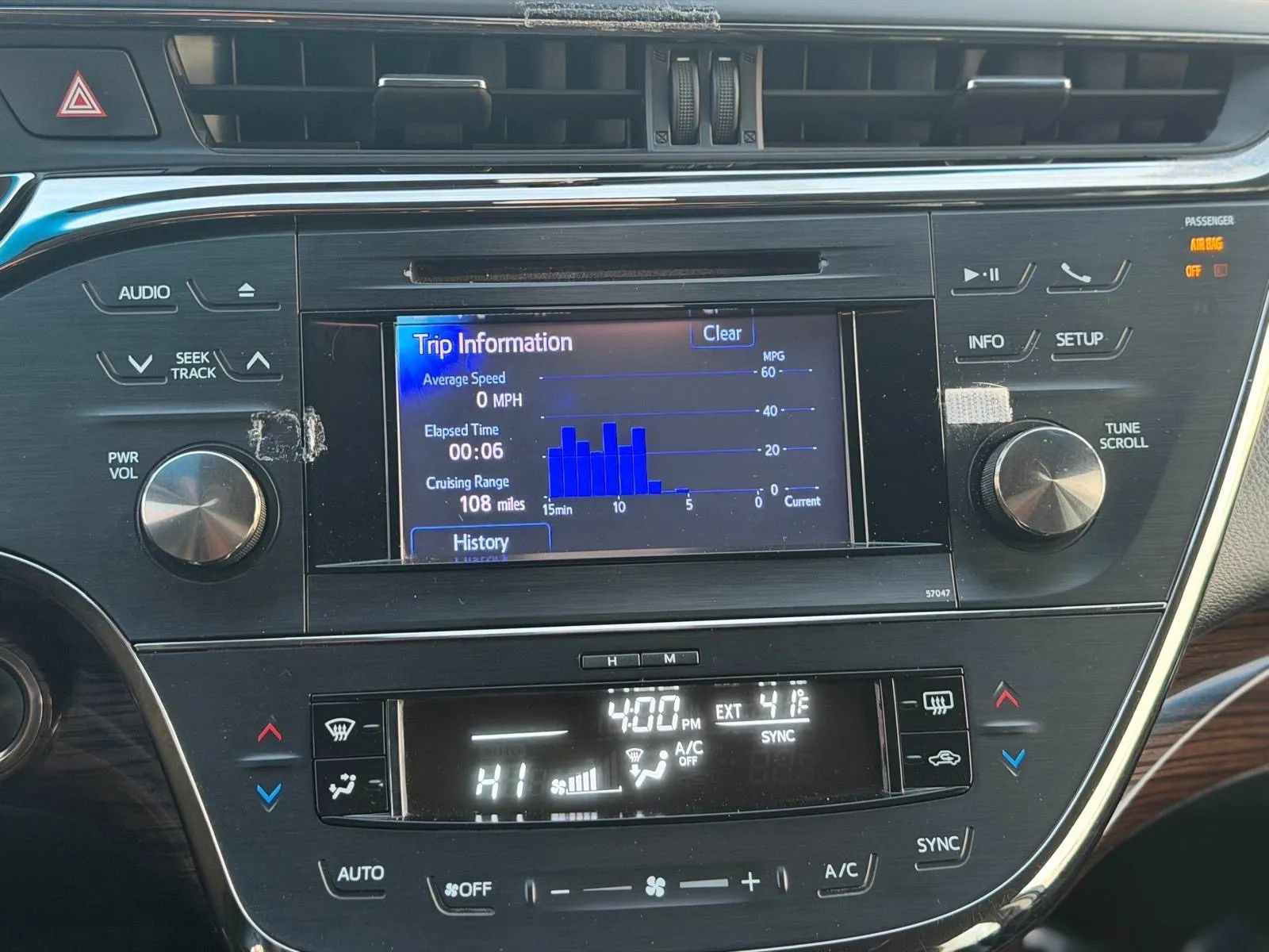 Used 2014 Toyota Avalon XLE image 19