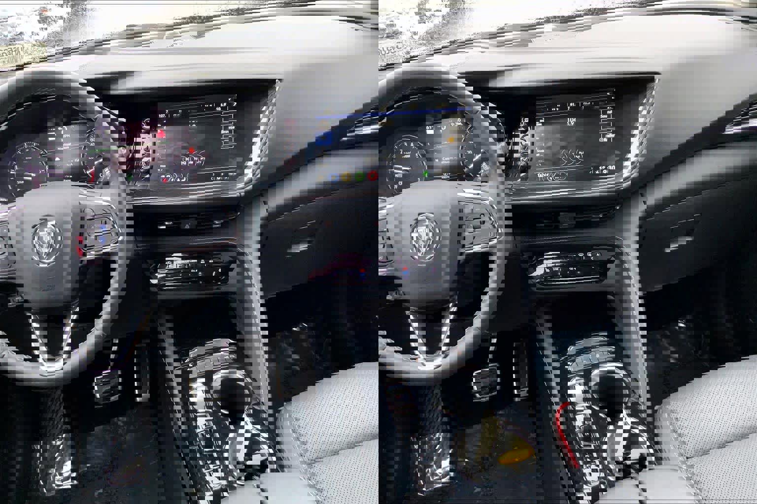 Used 2022 Buick Envision Essence w/ Technology Package II image 7