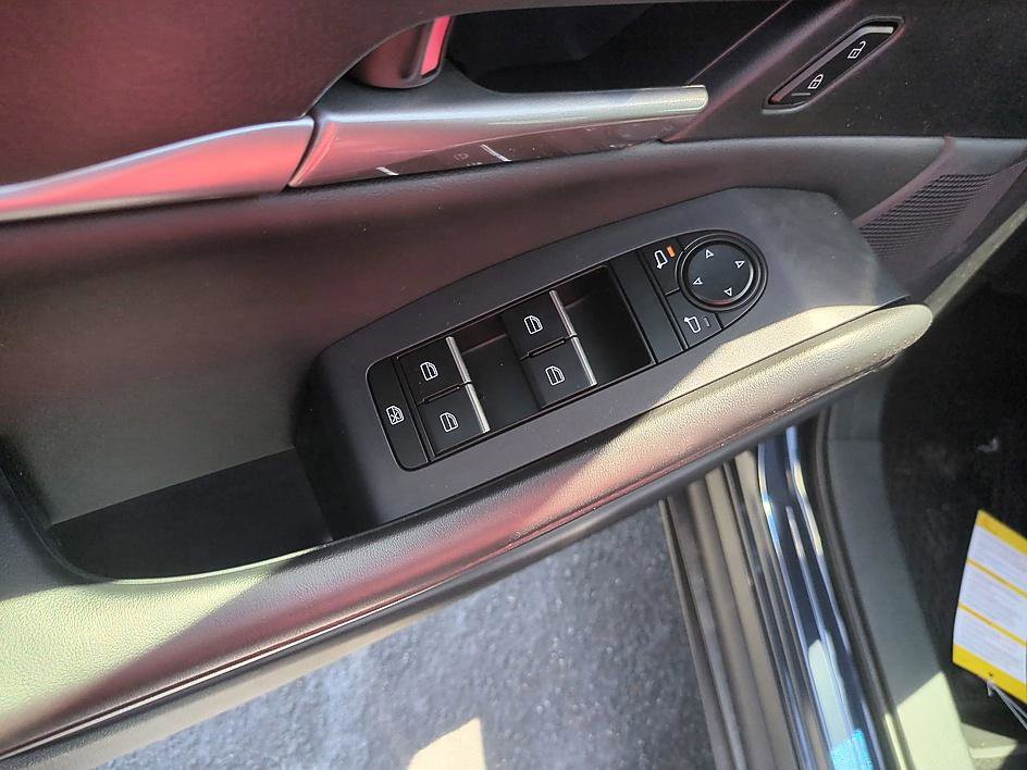 New 2026 MAZDA CX-30 AWD 2.5 S w/ Select Sport Pkg image 11