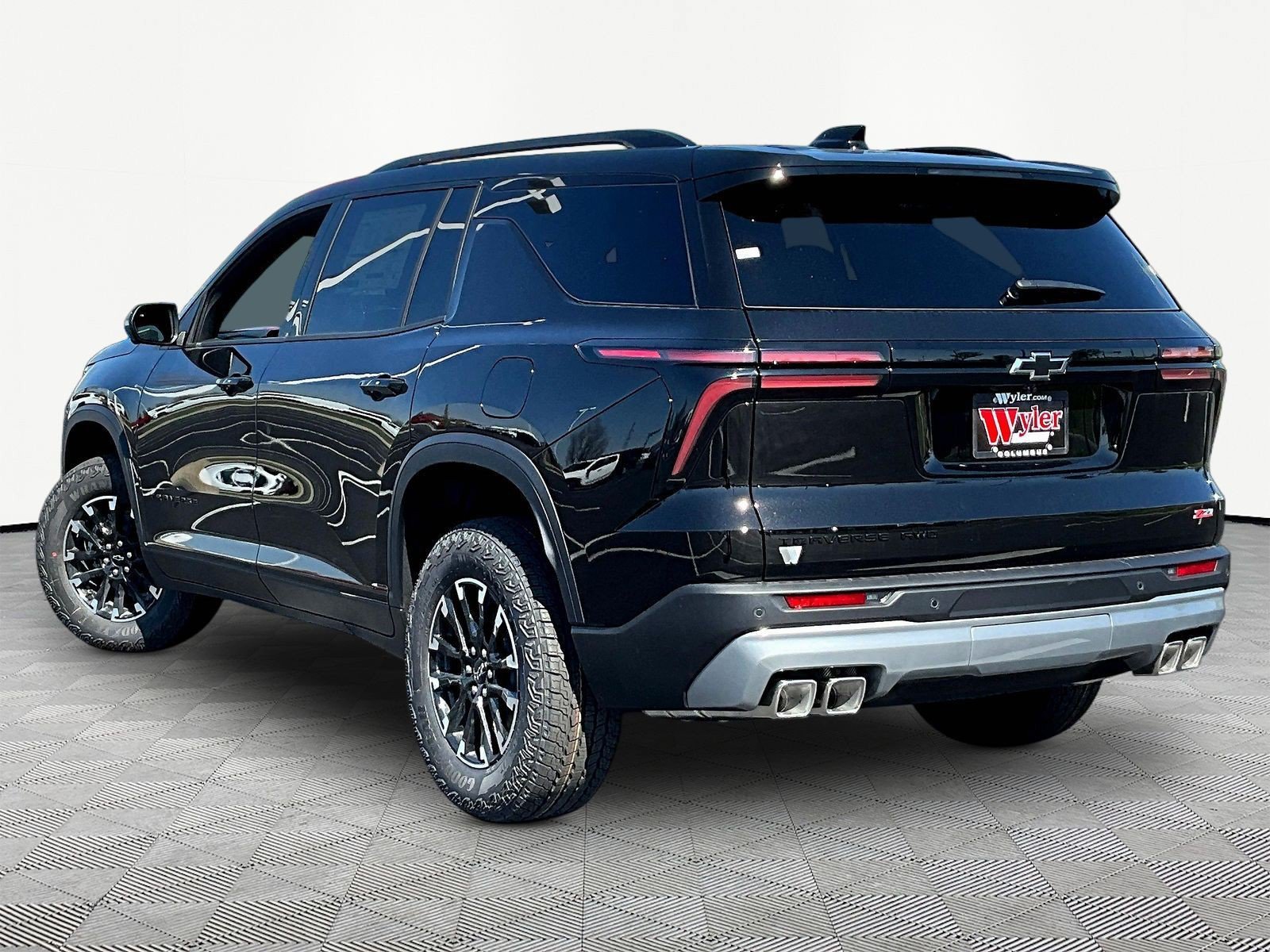New 2026 Chevrolet Traverse Z71 w/ Driver Confidence Package AWD/4WD image 3