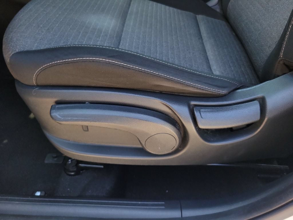 Used 2020 Kia Soul GT-Line FWD image 16