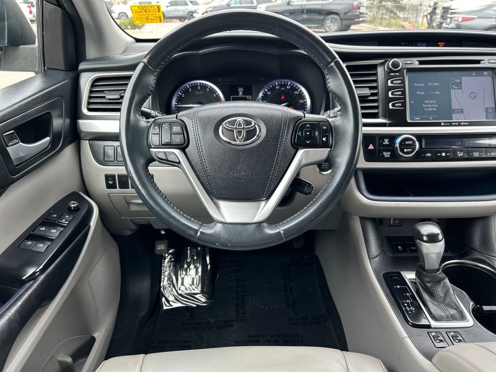 Used 2016 Toyota Highlander XLE image 10
