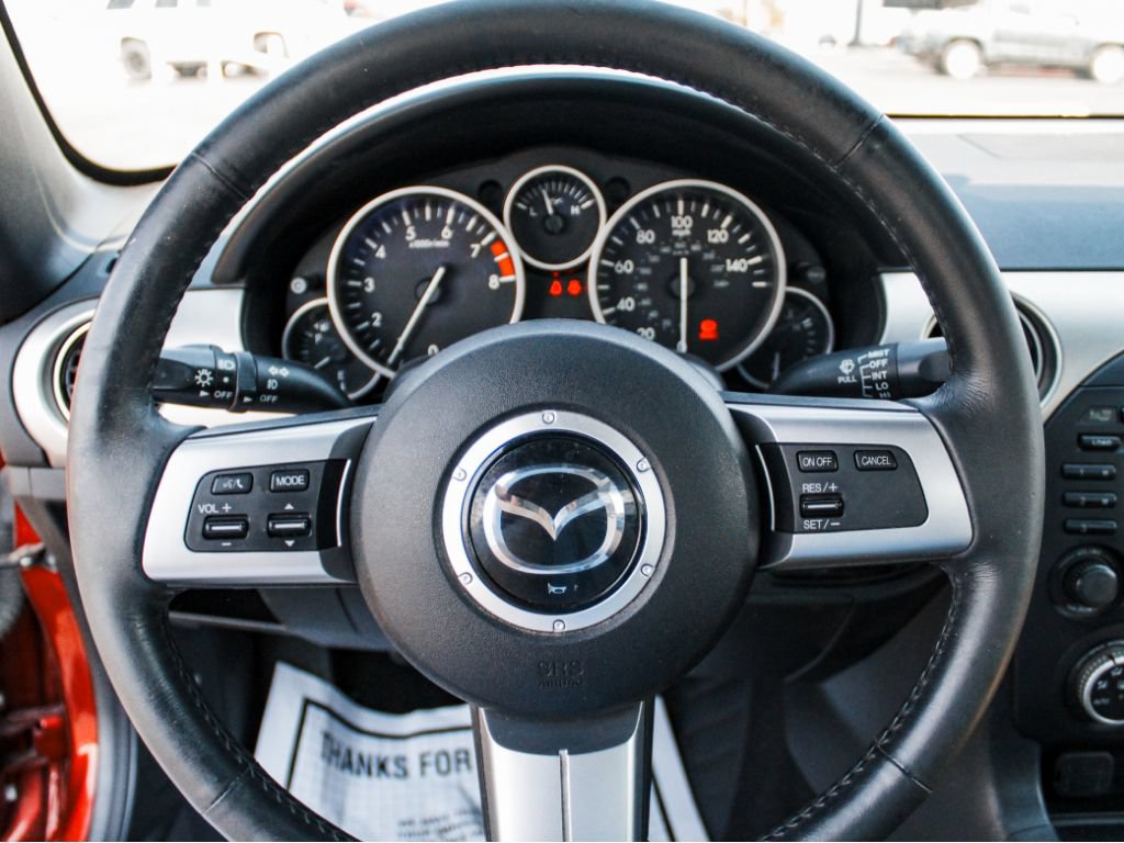 Used 2010 MAZDA MX-5 Miata Grand Touring w/ Premium Pkg RWD image 10