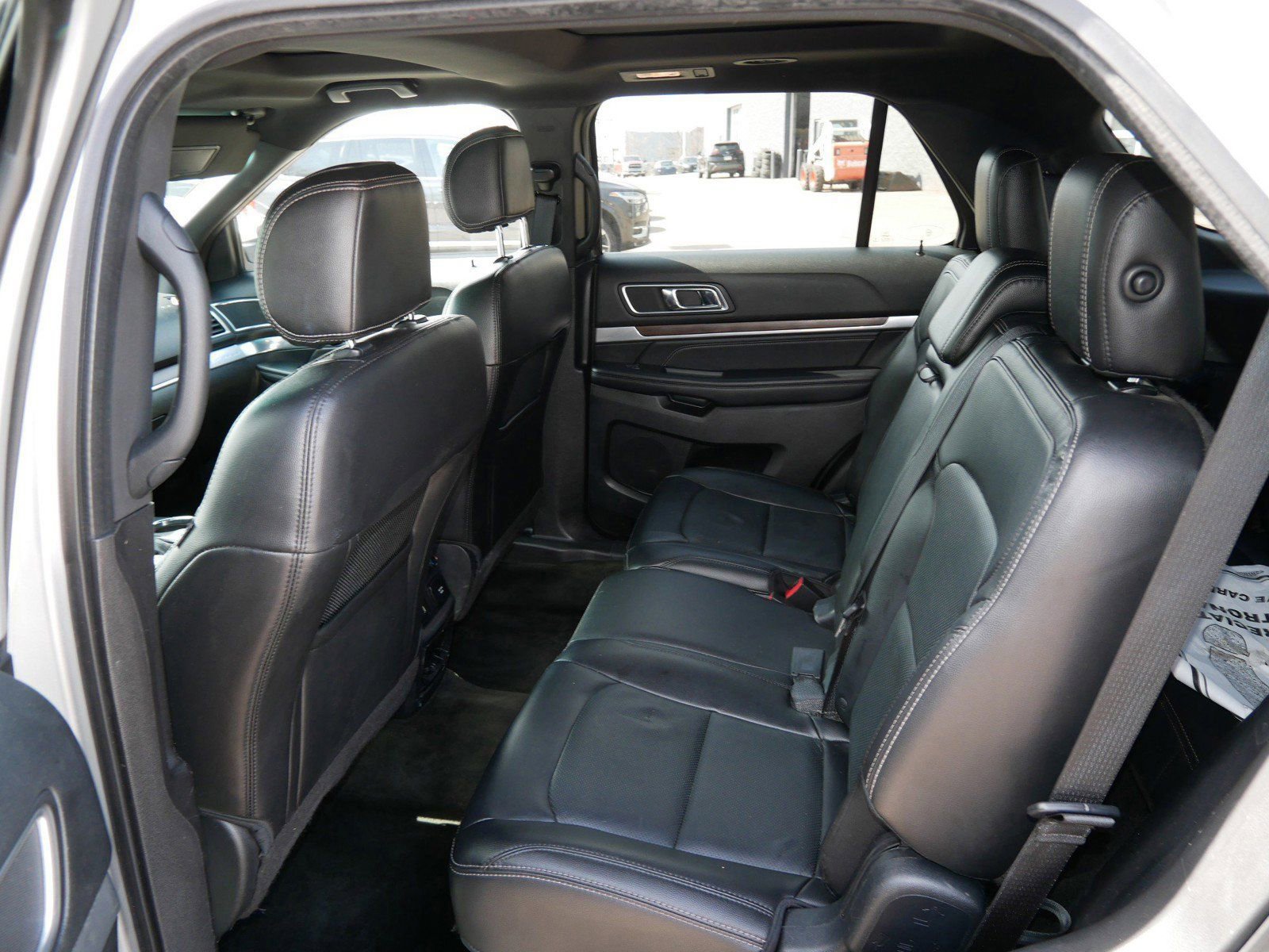 Used 2016 Ford Explorer Limited image 11
