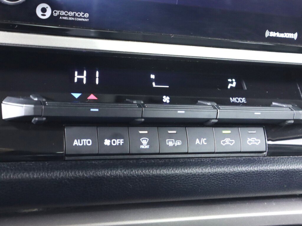 Used 2022 Toyota Tundra SR5 w/ TRD Off-Road Package AWD/4WD image 19