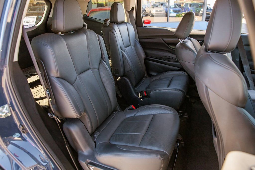 Used 2025 Subaru Ascent Bronze Edition w/ Popular Package #2 image 12