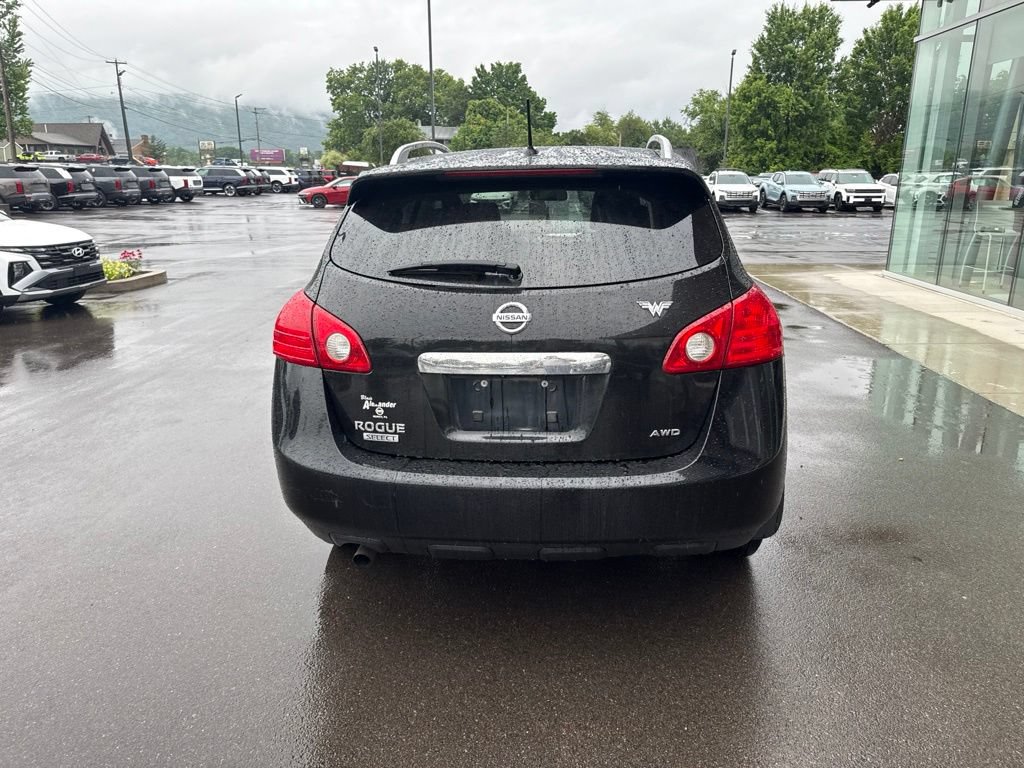 Used 2015 Nissan Rogue S w/ Convenience Package AWD/4WD image 6