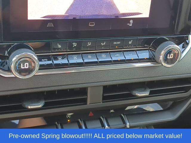 Used 2025 Chevrolet Colorado Trail Boss AWD/4WD image 32