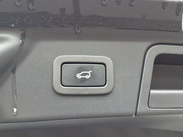 Used 2021 Land Rover Range Rover Velar R-Dynamic S AWD/4WD image 29