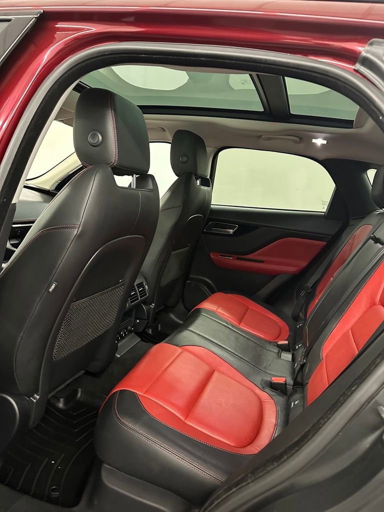 Used 2017 Jaguar F-PACE R-Sport image 26