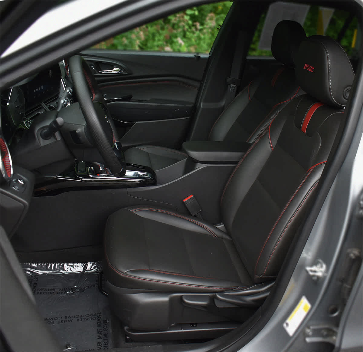 Used 2025 Chevrolet Trax RS w/ Driver Confidence Package FWD image 9