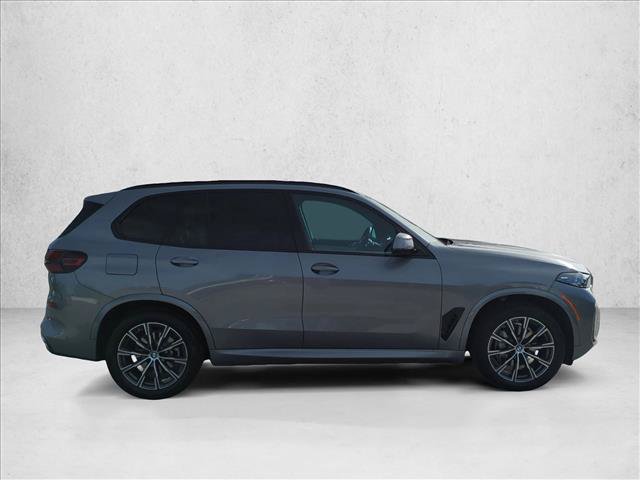 Certified 2026 BMW X5 xDrive40i w/ M Sport Package AWD/4WD image 4