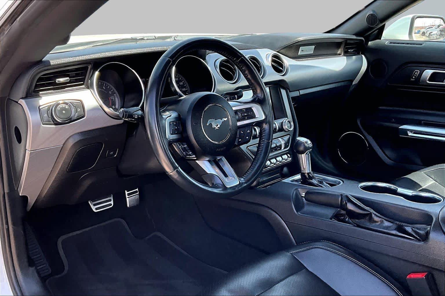 Used 2022 Ford Mustang Premium RWD image 16
