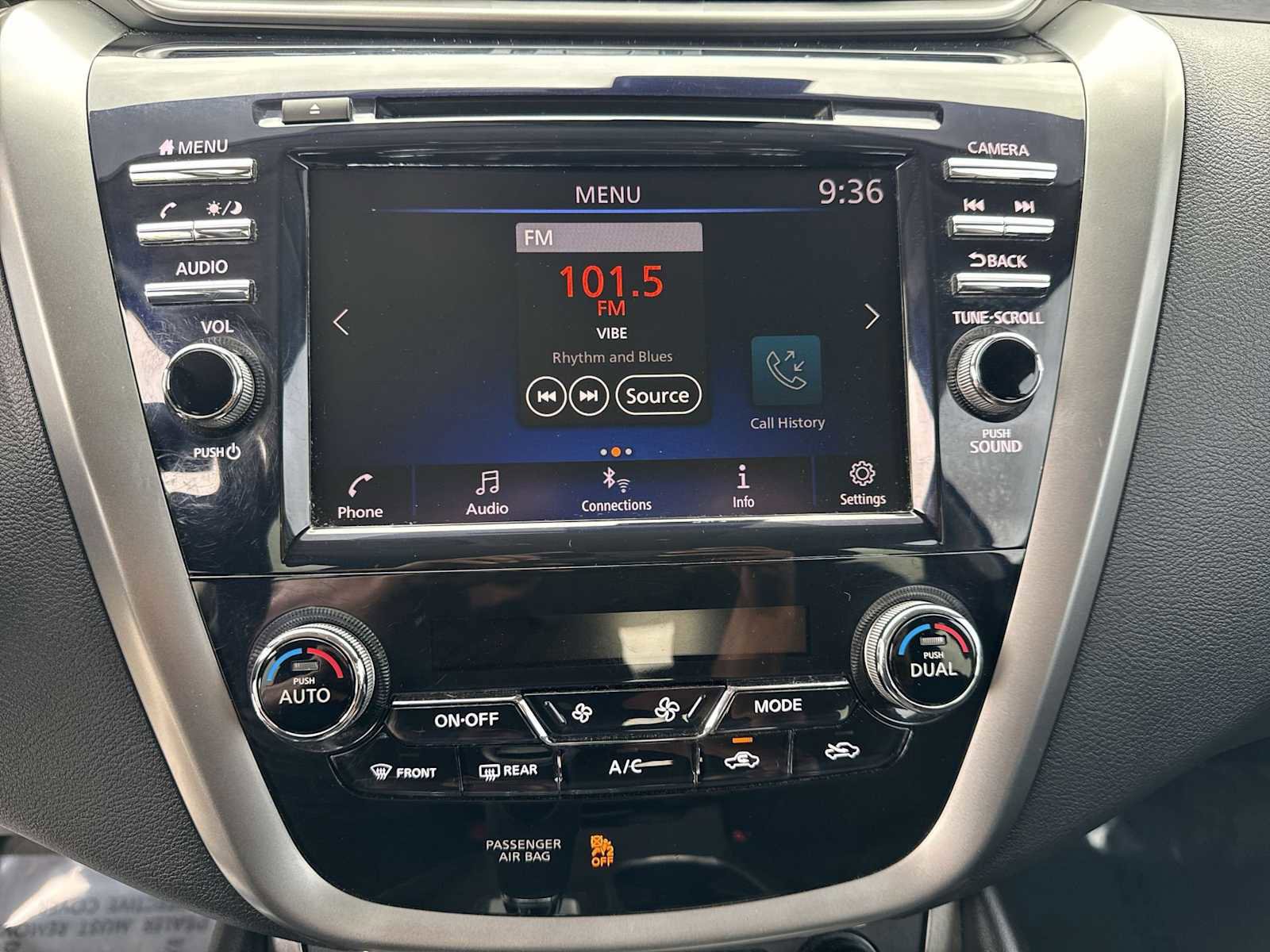 Used 2023 Nissan Murano S image 25