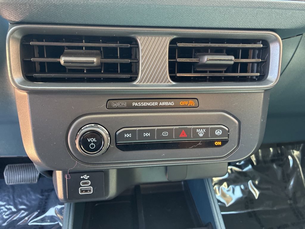 Used 2025 Ford Maverick XL w/ Equipment Group 102A AWD/4WD image 34